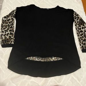Women's Fall/Winter Dressy Top- worn 2 times! Size Large (runs little small)